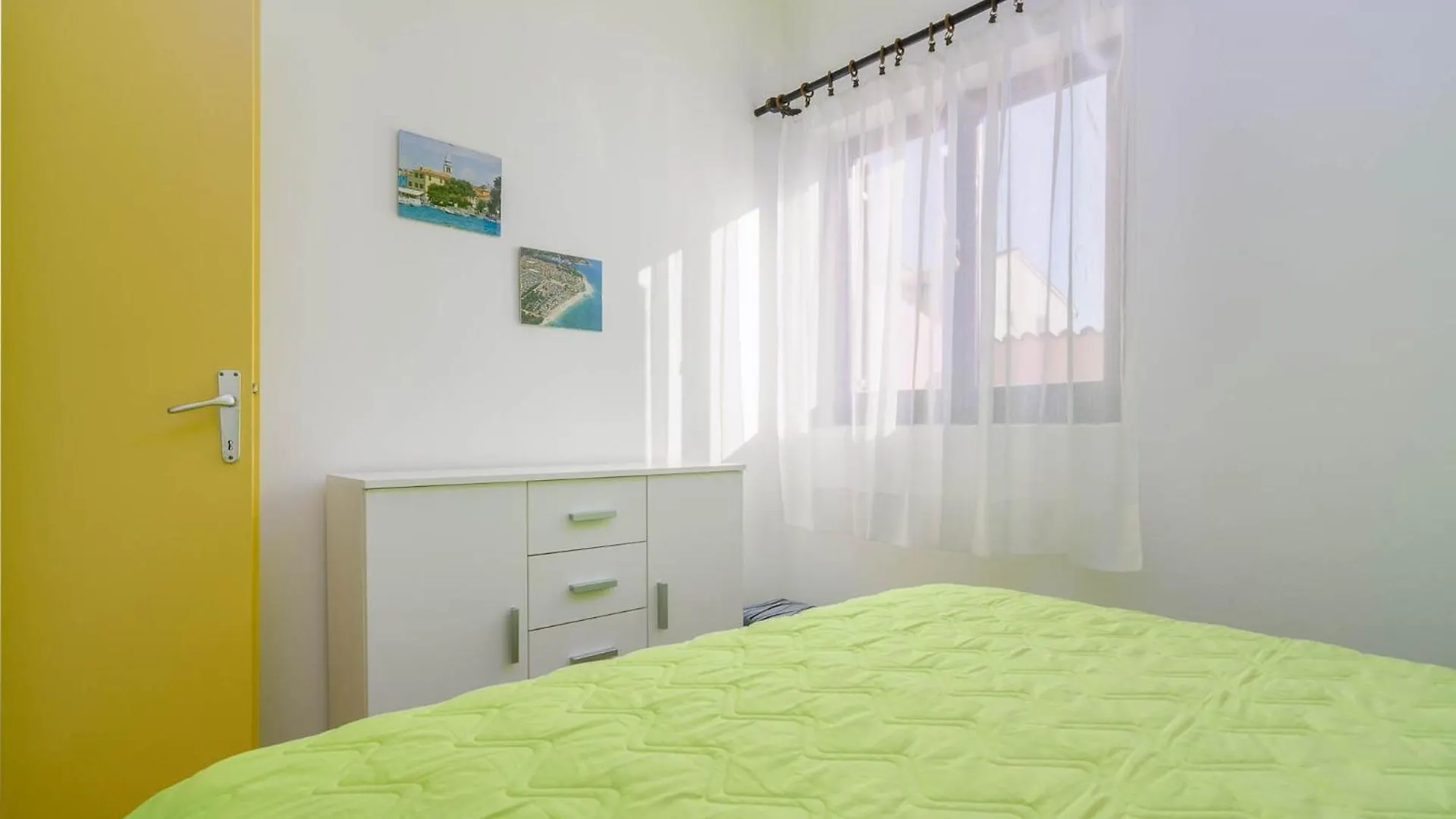 Holiday House With A Swimming Pool Fazana - 11396